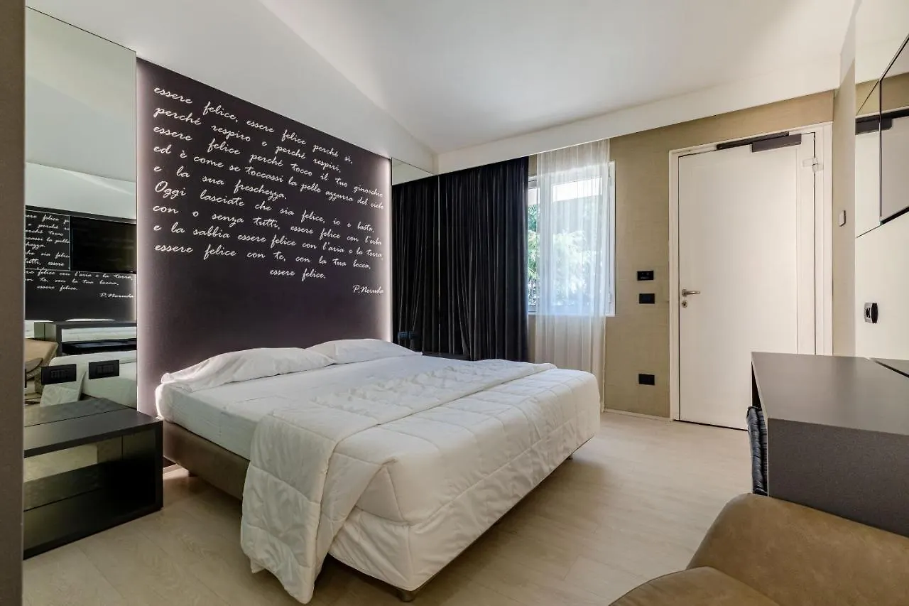 Motel Rona Caponago 4*,